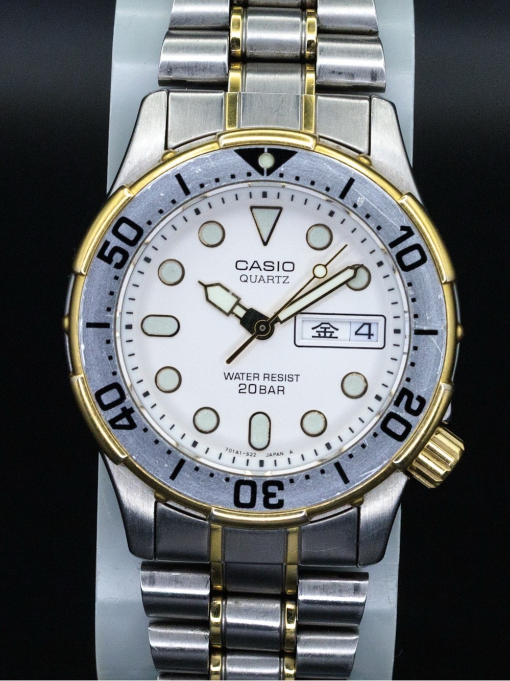 Casio Rare MD-712 Vintage 38mm JDM Import Day Date Watch